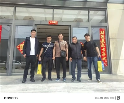 Ang mga Kliyente sa Turkmenistan Nagbisita sa Aurori Glass Bottle, Nakab-ot ang Intensiyon sa Koo...